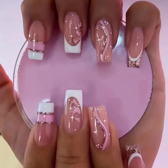 24 Pieces Fake Press On Nails - Picture 6 of 6
